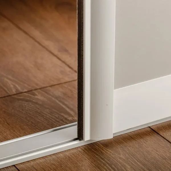 Profil alb NovoS pentru glisare